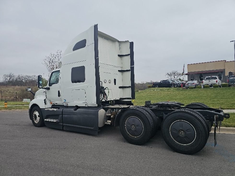 Sleeper Tractor-Heavy Duty Tractors-International-2023-LT625-Lenexa-KS-744,594\n\t\tmiles-$ 36,000 - Image 5