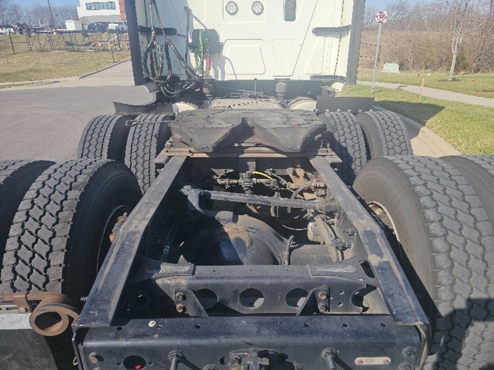 Sleeper Tractor-Heavy Duty Tractors-International-2023-LT625-Lenexa-KS-744,594\n\t\tmiles-$ 36,000 - Image 6