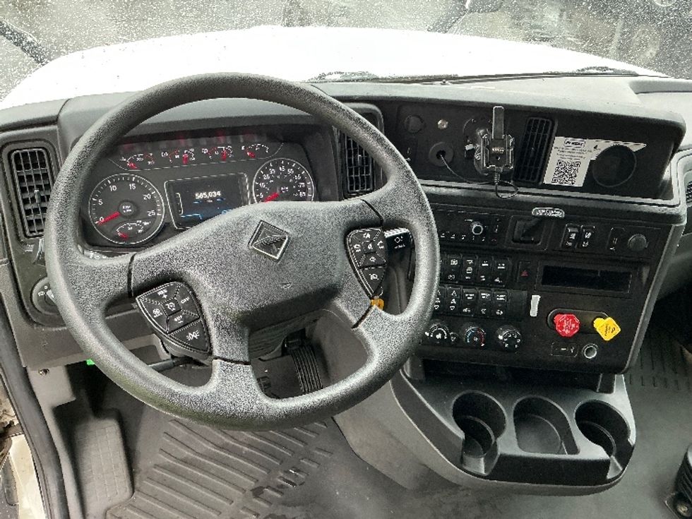 Sleeper Tractor-Heavy Duty Tractors-International-2023-LT625-Lexington-KY-565,035\n\t\tmiles-$ 52,750 - Image 11