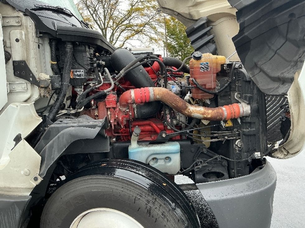 Sleeper Tractor-Heavy Duty Tractors-International-2023-LT625-Lexington-KY-565,035\n\t\tmiles-$ 52,750 - Image 20