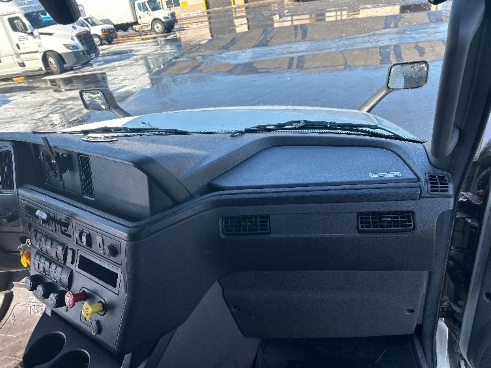 Sleeper Tractor-Heavy Duty Tractors-International-2023-LT625-Lexington-KY-585,608\n\t\tmiles-$ 47,000 - Image 14