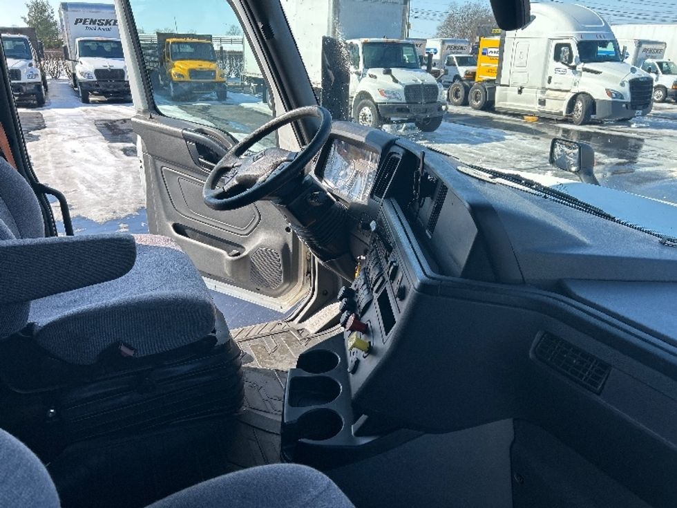 Sleeper Tractor-Heavy Duty Tractors-International-2023-LT625-Lexington-KY-585,608\n\t\tmiles-$ 47,000 - Image 15