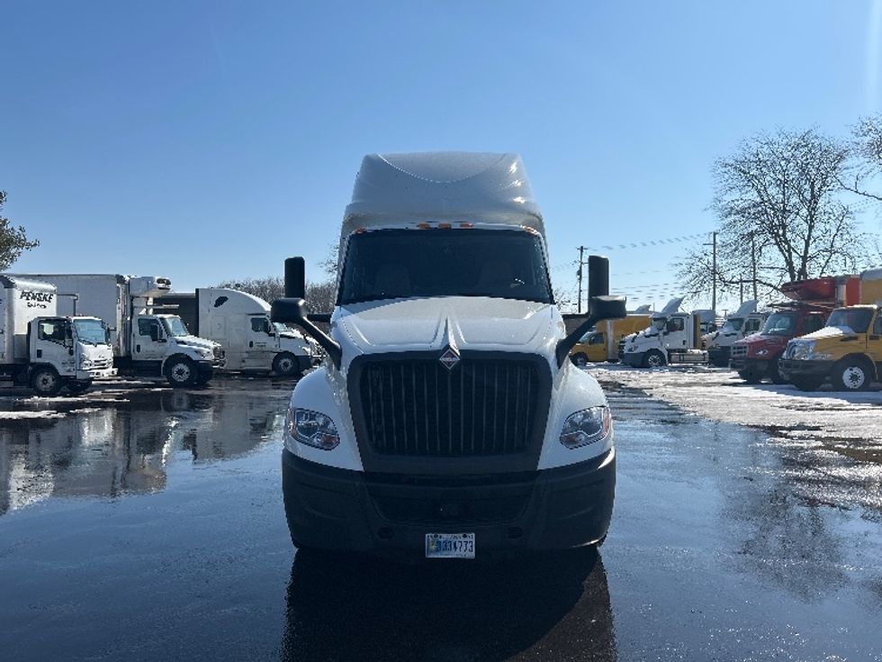 Sleeper Tractor-Heavy Duty Tractors-International-2023-LT625-Lexington-KY-585,608\n\t\tmiles-$ 47,000 - Image 2