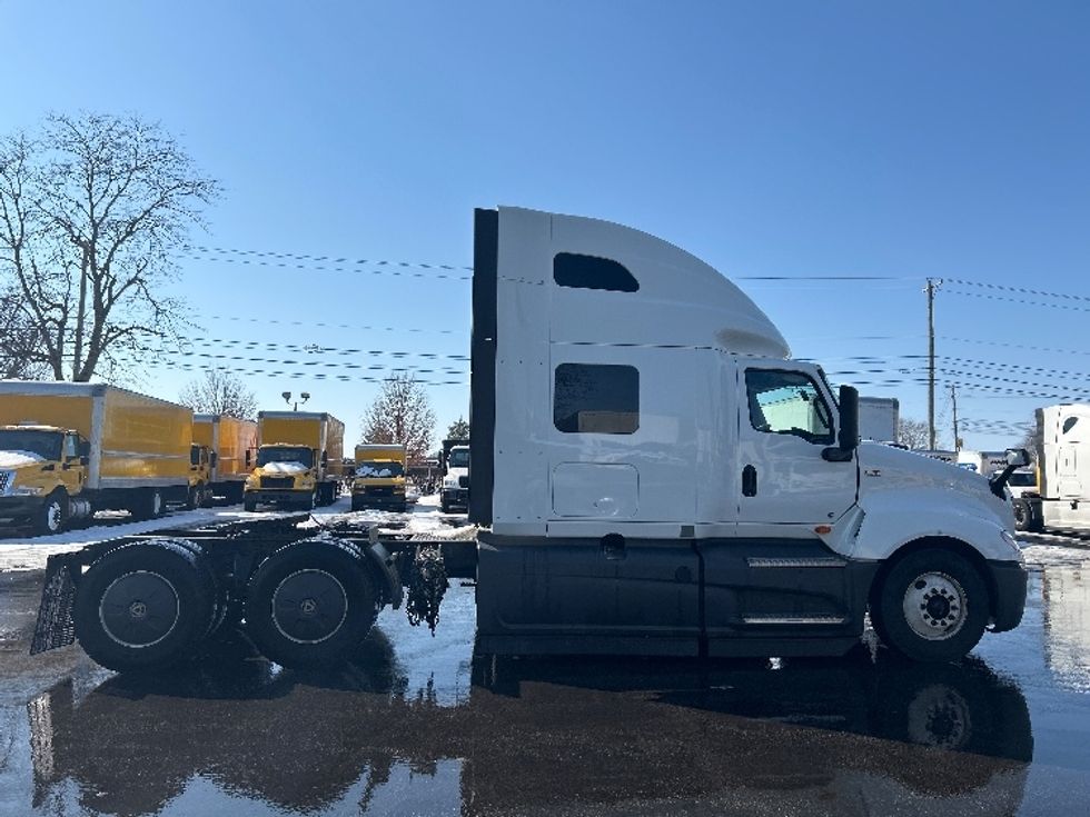 Sleeper Tractor-Heavy Duty Tractors-International-2023-LT625-Lexington-KY-585,608\n\t\tmiles-$ 47,000 - Image 8