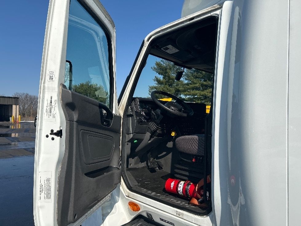 Sleeper Tractor-Heavy Duty Tractors-International-2023-LT625-Lexington-KY-585,608\n\t\tmiles-$ 47,000 - Image 9