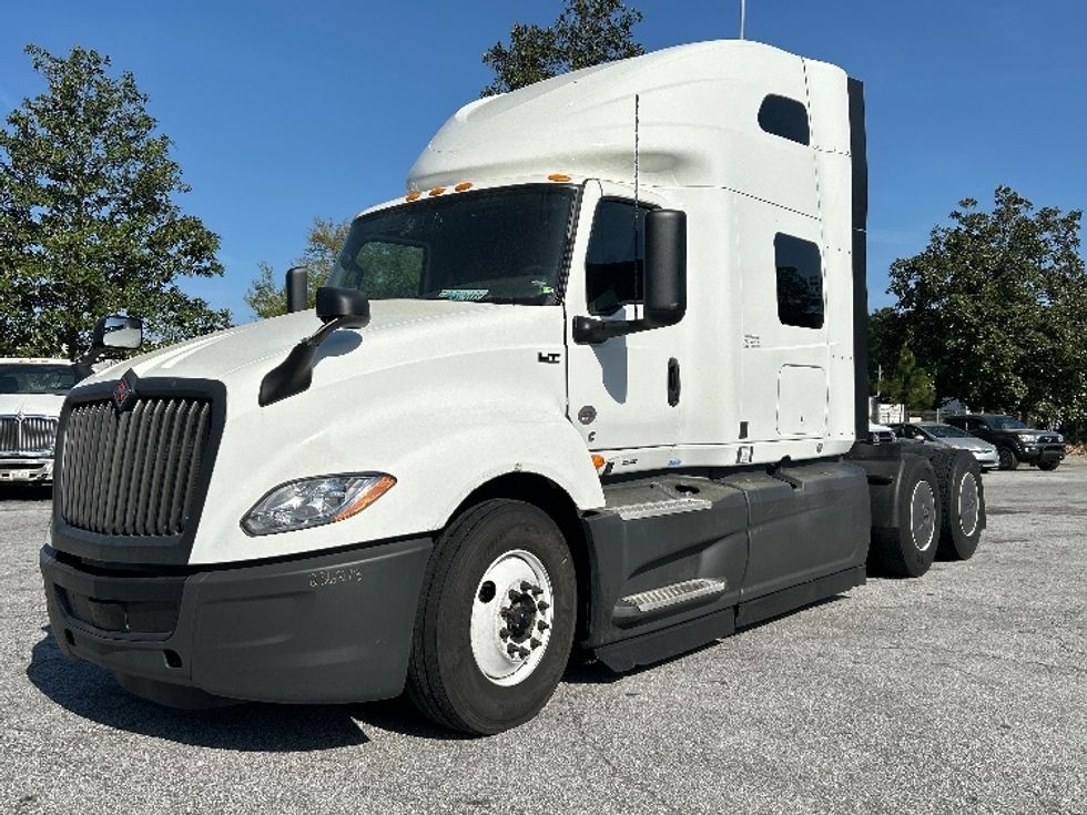 Sleeper Tractor-Heavy Duty Tractors-International-2023-LT625-Lexington-SC-556,336\n\t\tmiles-$ 49,250 - Image 3