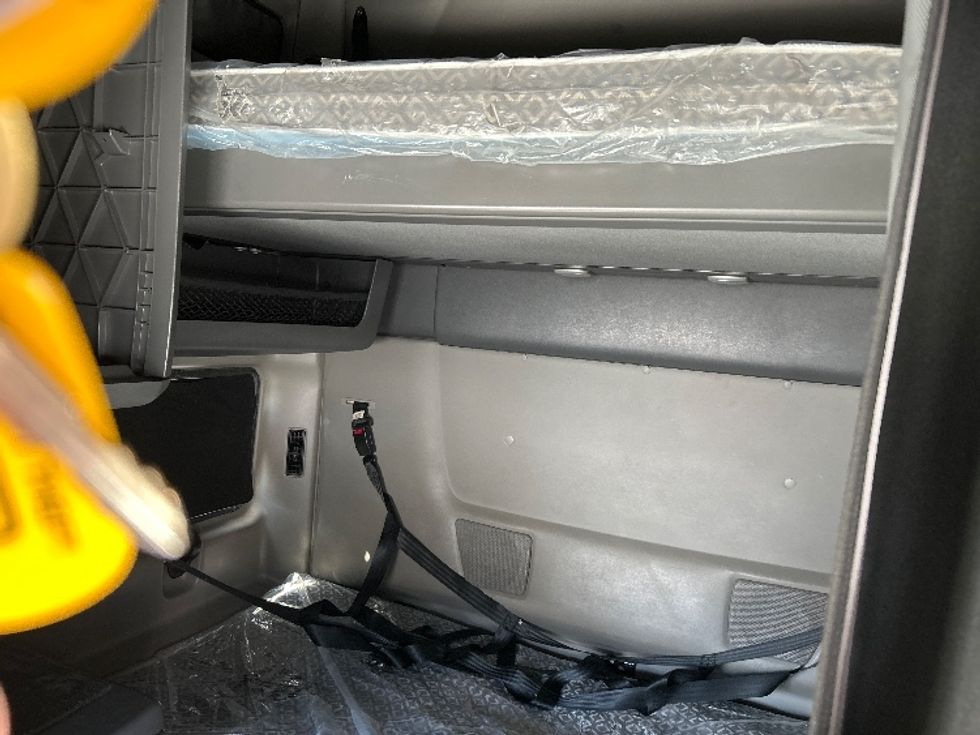 Sleeper Tractor-Heavy Duty Tractors-International-2023-LT625-Lexington-SC-626,528\n\t\tmiles-$ 44,500 - Image 18