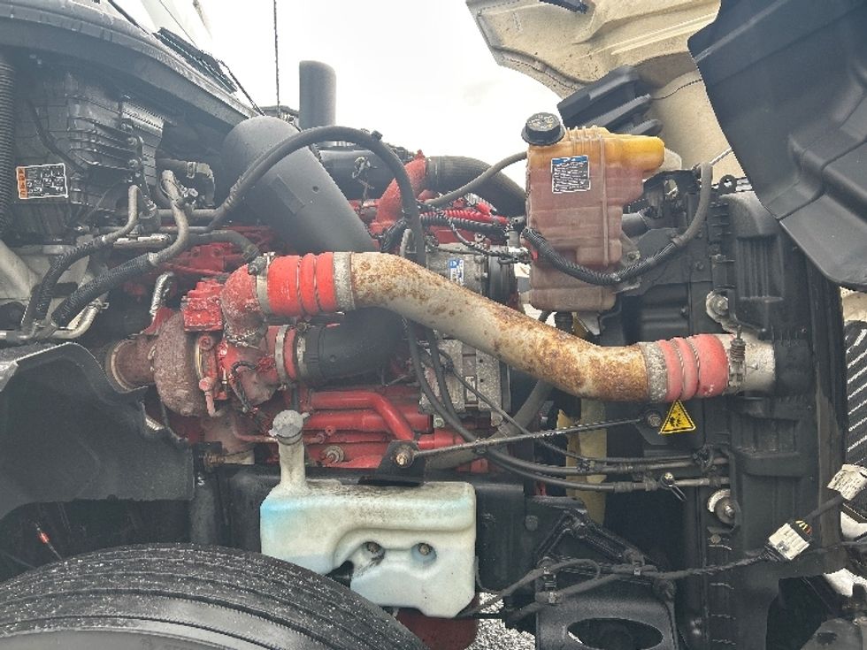 Sleeper Tractor-Heavy Duty Tractors-International-2023-LT625-Lexington-SC-626,528\n\t\tmiles-$ 44,500 - Image 19