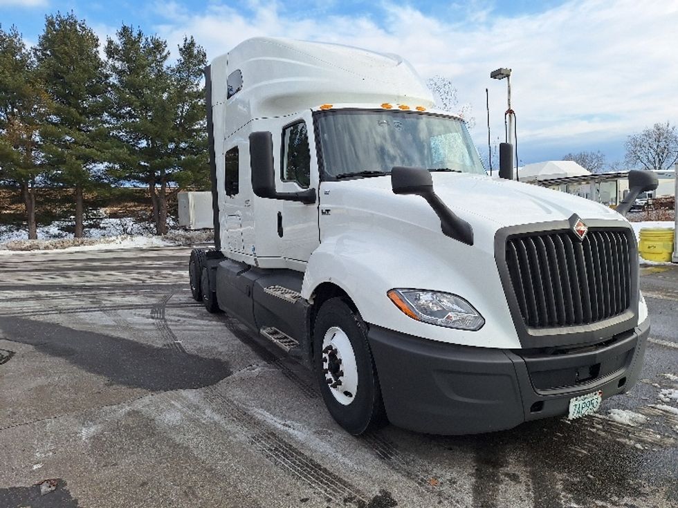 Sleeper Tractor-Heavy Duty Tractors-International-2023-LT625-Londonderry-NH-629,069\n\t\tmiles-$ 45,000 - Image 1