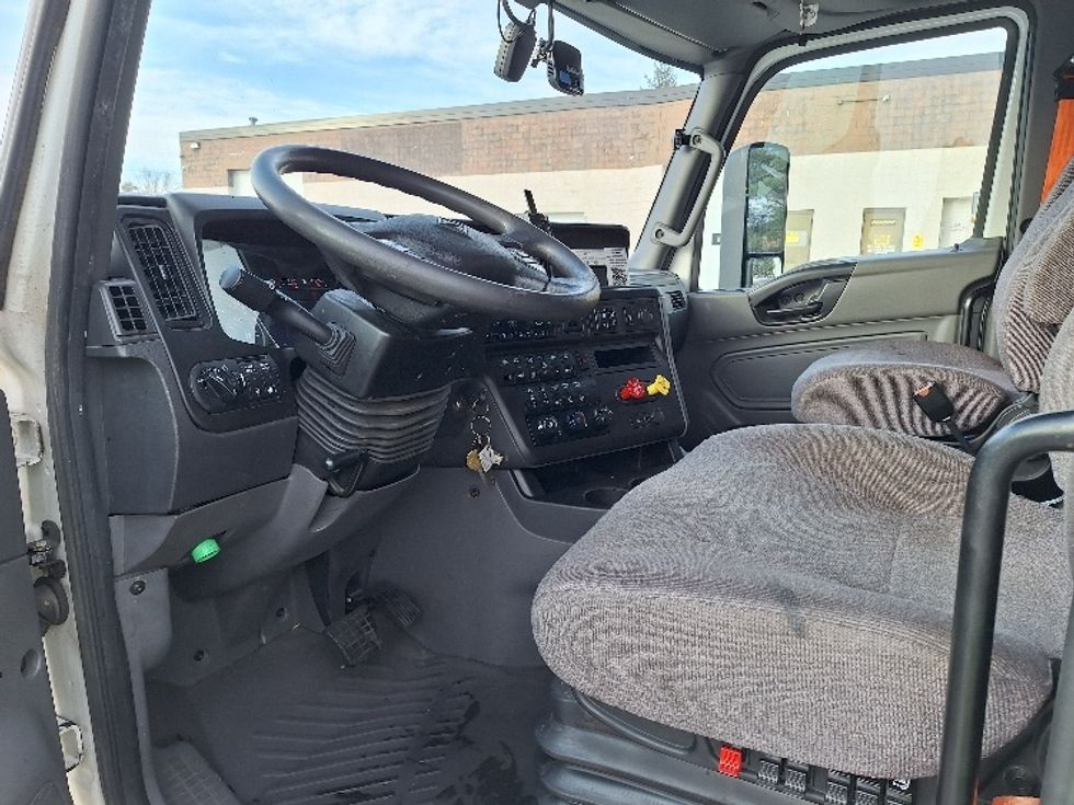 Sleeper Tractor-Heavy Duty Tractors-International-2023-LT625-Londonderry-NH-629,069\n\t\tmiles-$ 45,000 - Image 10