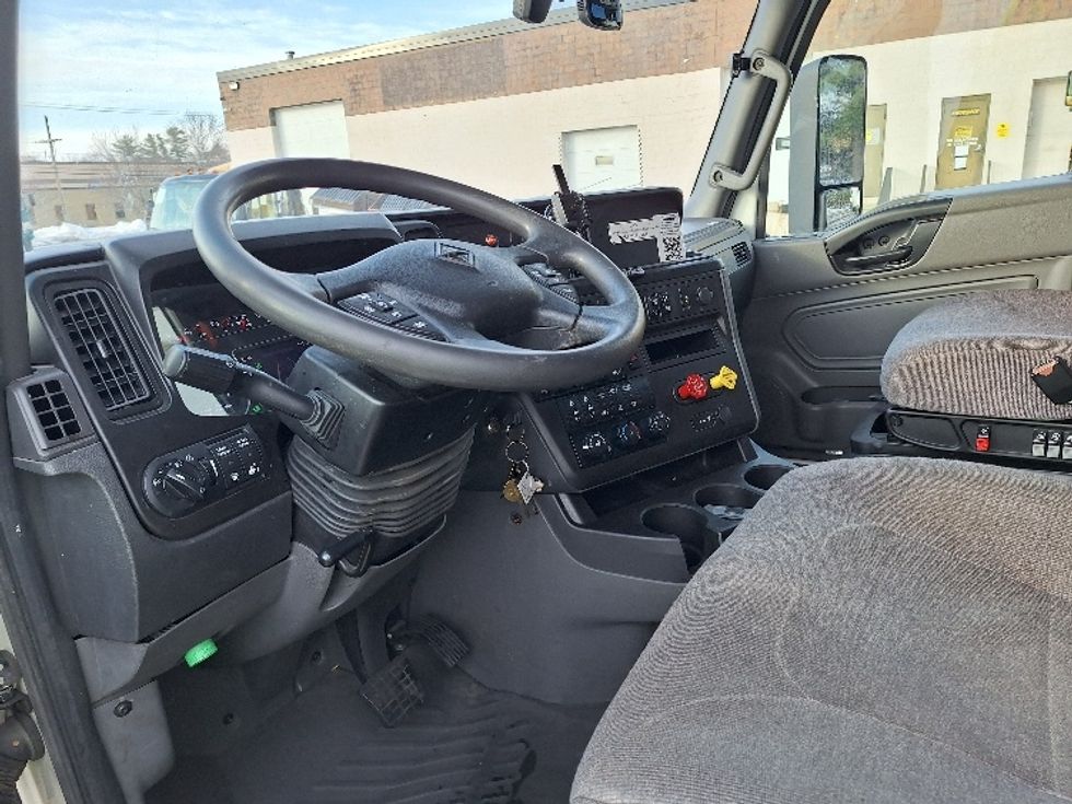 Sleeper Tractor-Heavy Duty Tractors-International-2023-LT625-Londonderry-NH-629,069\n\t\tmiles-$ 45,000 - Image 11