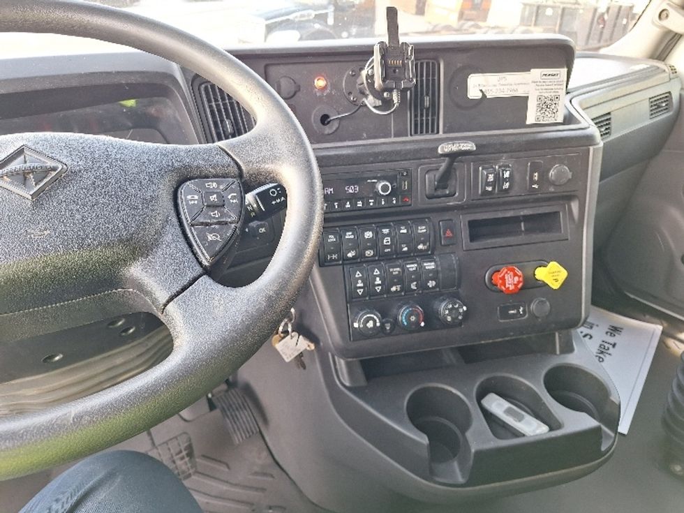 Sleeper Tractor-Heavy Duty Tractors-International-2023-LT625-Londonderry-NH-629,069\n\t\tmiles-$ 45,000 - Image 12