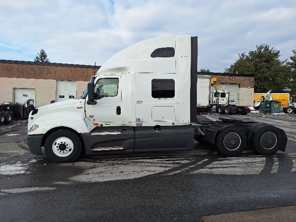 Sleeper Tractor-Heavy Duty Tractors-International-2023-LT625-Londonderry-NH-629,069\n\t\tmiles-$ 45,000 - Image 4