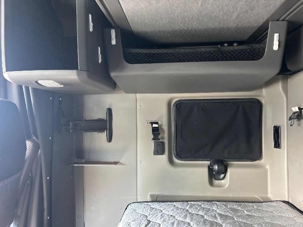 Sleeper Tractor-Heavy Duty Tractors-International-2023-LT625-Louisville-KY-492,243\n\t\tmiles-$ 57,750 - Image 20