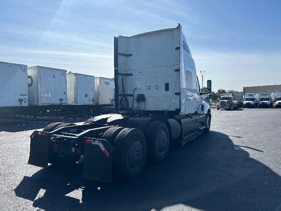 Sleeper Tractor-Heavy Duty Tractors-International-2023-LT625-Louisville-KY-492,243\n\t\tmiles-$ 57,750 - Image 7