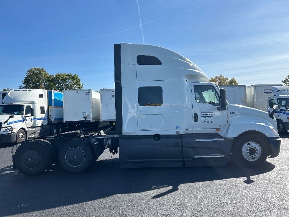 Sleeper Tractor-Heavy Duty Tractors-International-2023-LT625-Louisville-KY-492,243\n\t\tmiles-$ 57,750 - Image 8