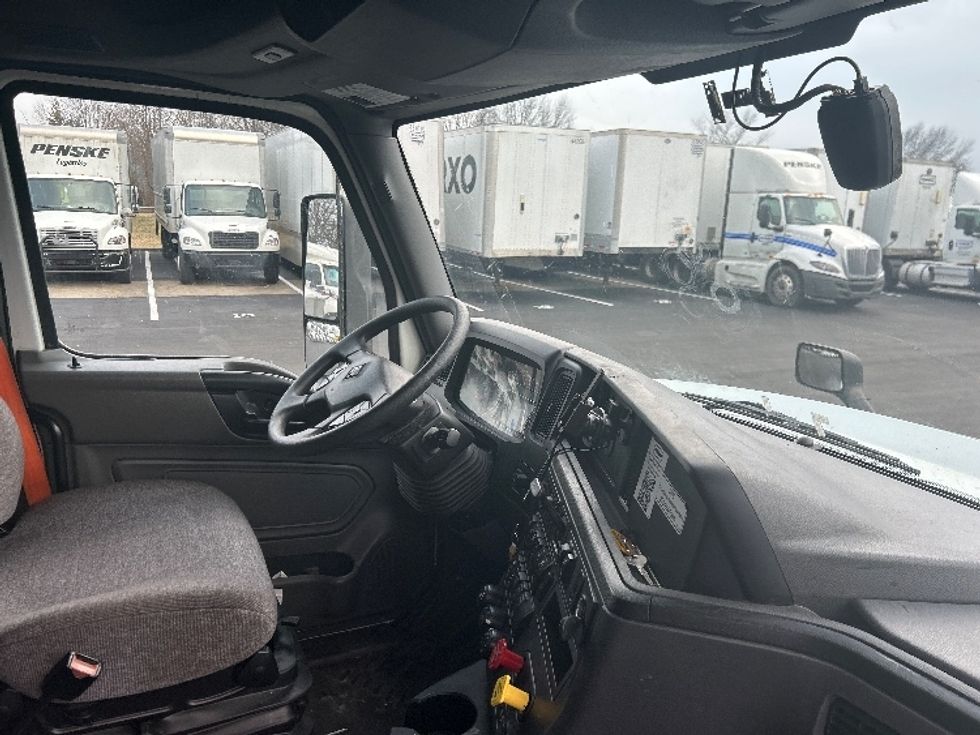 Sleeper Tractor-Heavy Duty Tractors-International-2023-LT625-Louisville-KY-505,773\n\t\tmiles-$ 54,500 - Image 15