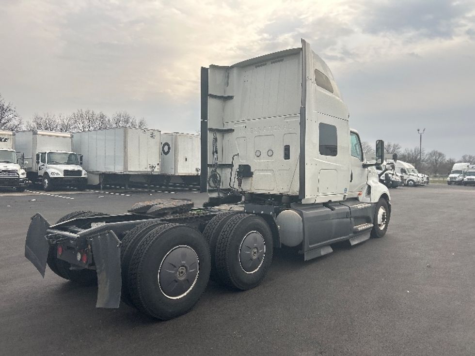 Sleeper Tractor-Heavy Duty Tractors-International-2023-LT625-Louisville-KY-505,773\n\t\tmiles-$ 54,500 - Image 7
