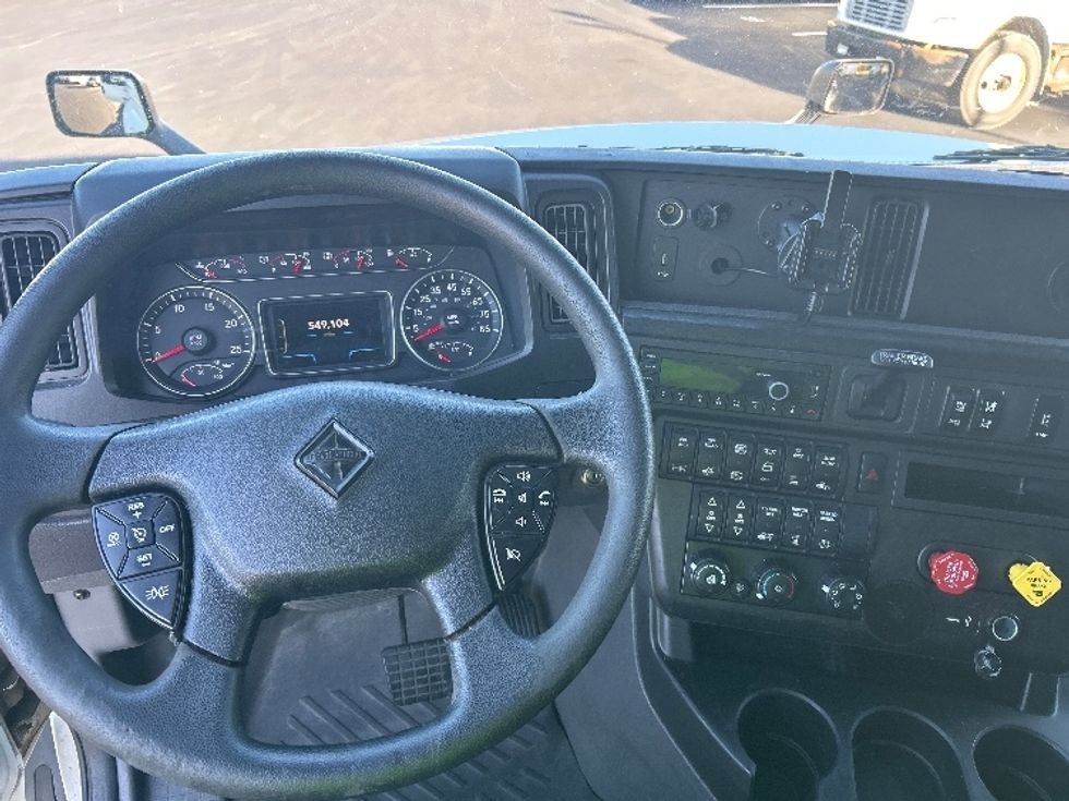 Sleeper Tractor-Heavy Duty Tractors-International-2023-LT625-Louisville-KY-549,104\n\t\tmiles-$ 54,250 - Image 11