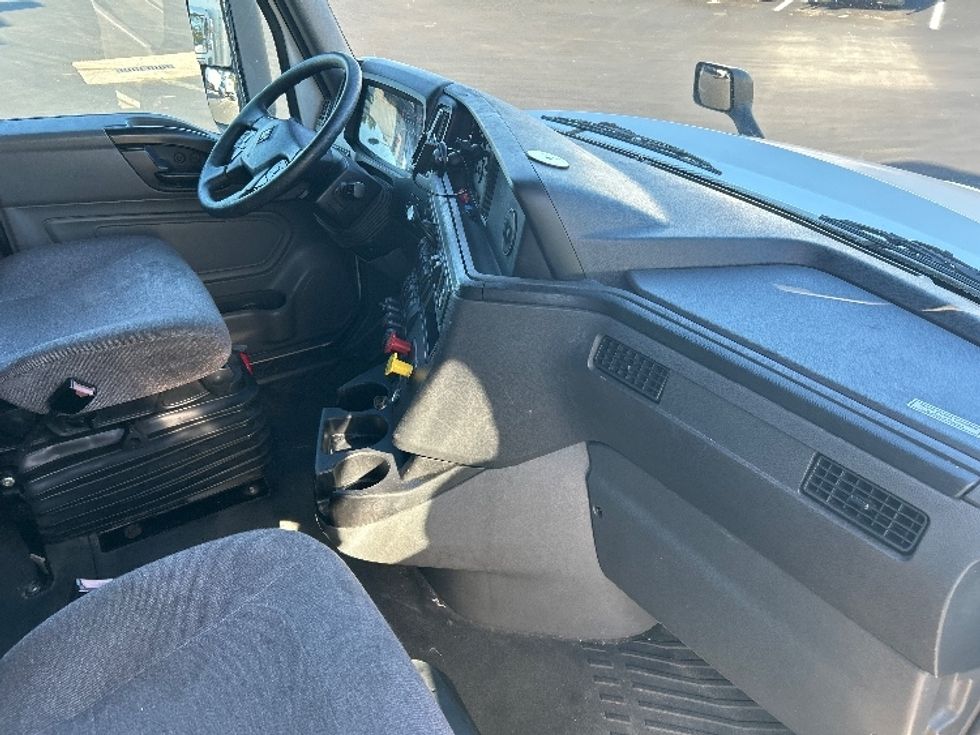 Sleeper Tractor-Heavy Duty Tractors-International-2023-LT625-Louisville-KY-549,104\n\t\tmiles-$ 54,250 - Image 15