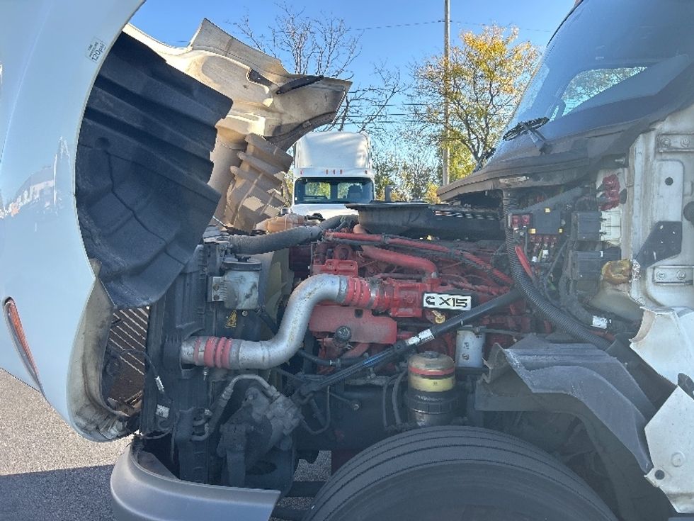 Sleeper Tractor-Heavy Duty Tractors-International-2023-LT625-Louisville-KY-549,104\n\t\tmiles-$ 54,250 - Image 21