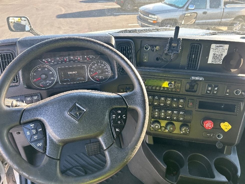 Sleeper Tractor-Heavy Duty Tractors-International-2023-LT625-Louisville-KY-550,883\n\t\tmiles-$ 54,000 - Image 11