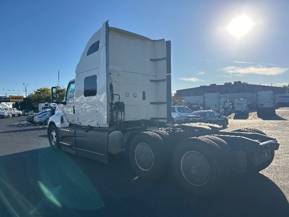 Sleeper Tractor-Heavy Duty Tractors-International-2023-LT625-Louisville-KY-550,883\n\t\tmiles-$ 54,000 - Image 5