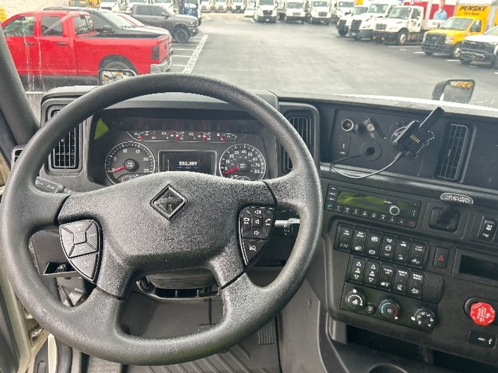 Sleeper Tractor-Heavy Duty Tractors-International-2023-LT625-Louisville-KY-552,389\n\t\tmiles-$ 52,000 - Image 11