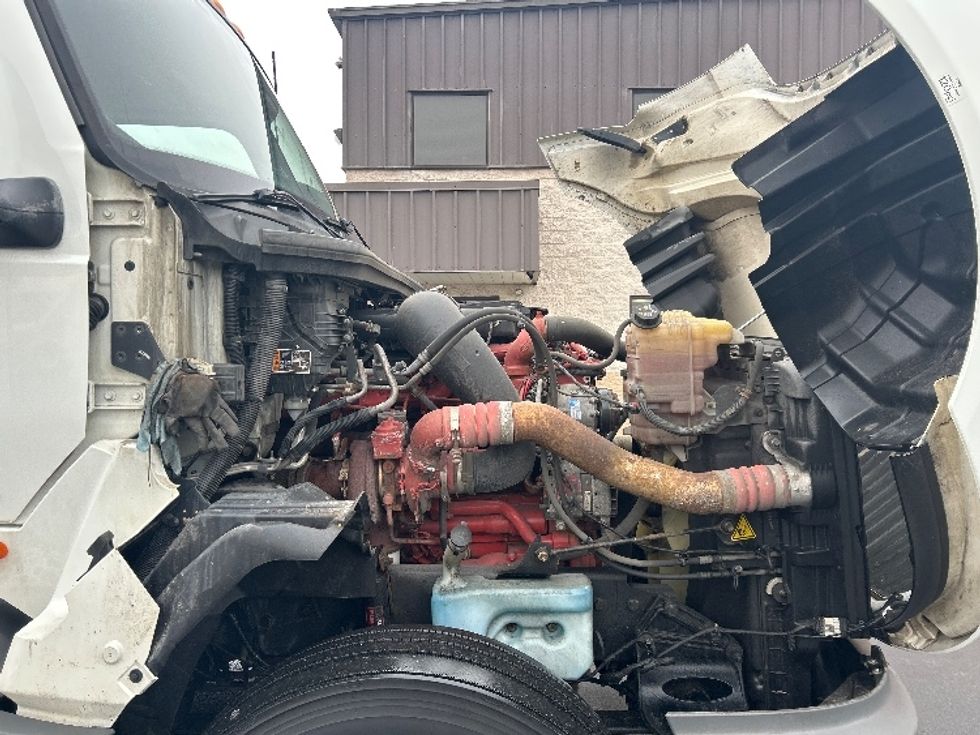 Sleeper Tractor-Heavy Duty Tractors-International-2023-LT625-Louisville-KY-552,389\n\t\tmiles-$ 52,000 - Image 20