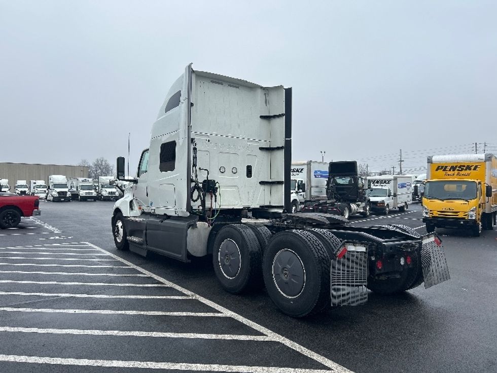 Sleeper Tractor-Heavy Duty Tractors-International-2023-LT625-Louisville-KY-552,389\n\t\tmiles-$ 52,000 - Image 5