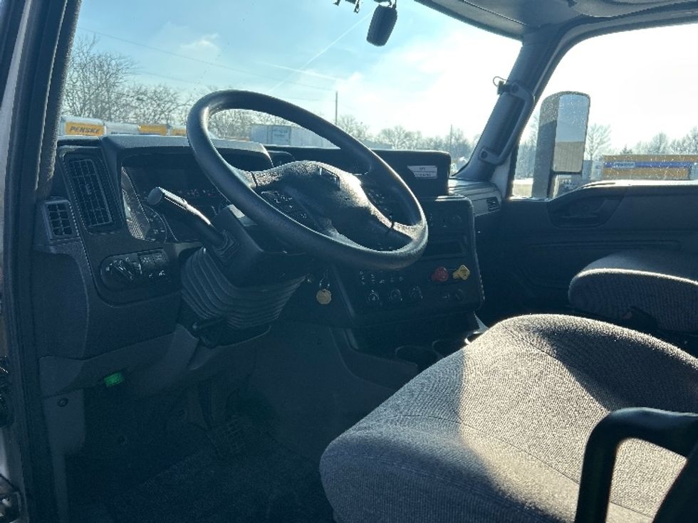 Sleeper Tractor-Heavy Duty Tractors-International-2023-LT625-Louisville-KY-561,869\n\t\tmiles-$ 49,250 - Image 10