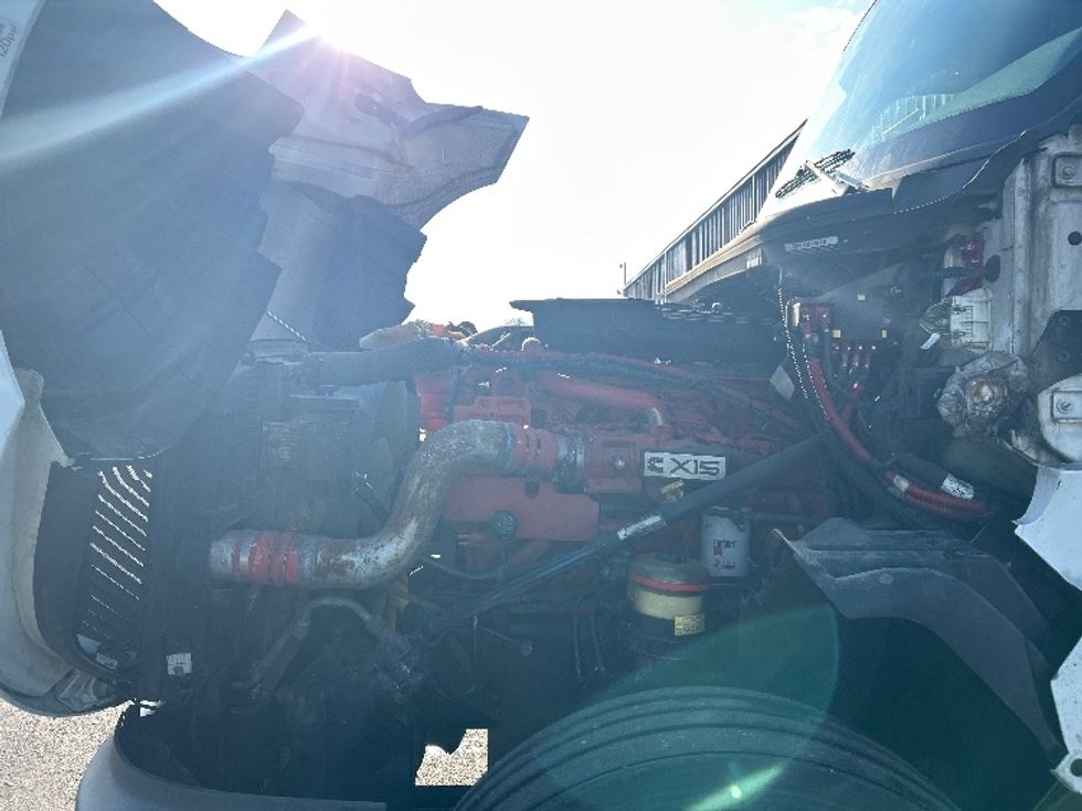 Sleeper Tractor-Heavy Duty Tractors-International-2023-LT625-Louisville-KY-561,869\n\t\tmiles-$ 49,250 - Image 21