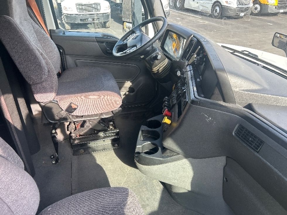 Sleeper Tractor-Heavy Duty Tractors-International-2023-LT625-Louisville-KY-590,504\n\t\tmiles-$ 46,500 - Image 15