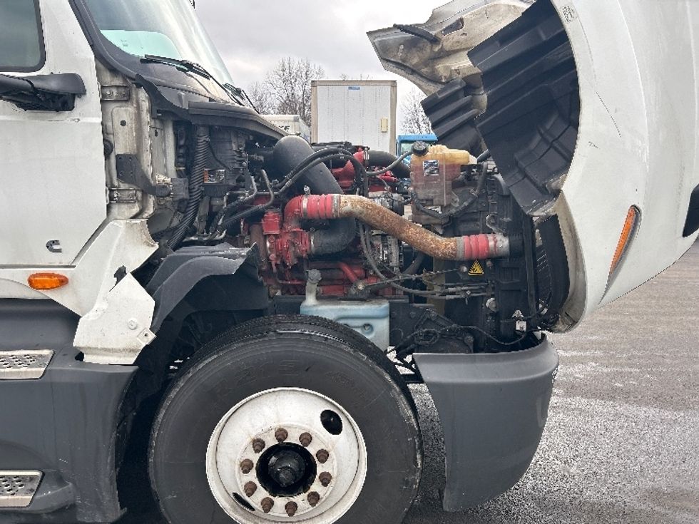 Sleeper Tractor-Heavy Duty Tractors-International-2023-LT625-Louisville-KY-599,302\n\t\tmiles-$ 45,750 - Image 20