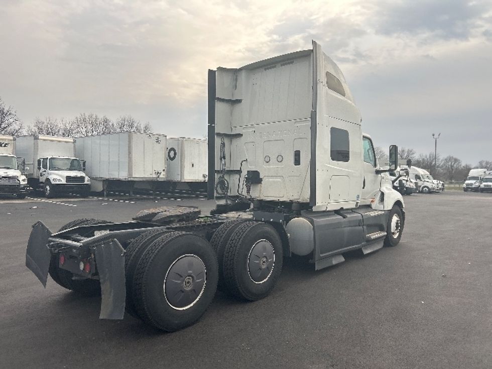 Sleeper Tractor-Heavy Duty Tractors-International-2023-LT625-Louisville-KY-599,302\n\t\tmiles-$ 45,750 - Image 7