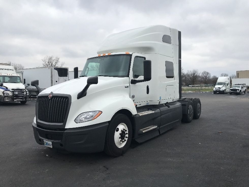 Sleeper Tractor-Heavy Duty Tractors-International-2023-LT625-Louisville-KY-606,169\n\t\tmiles-$ 47,000 - Image 3