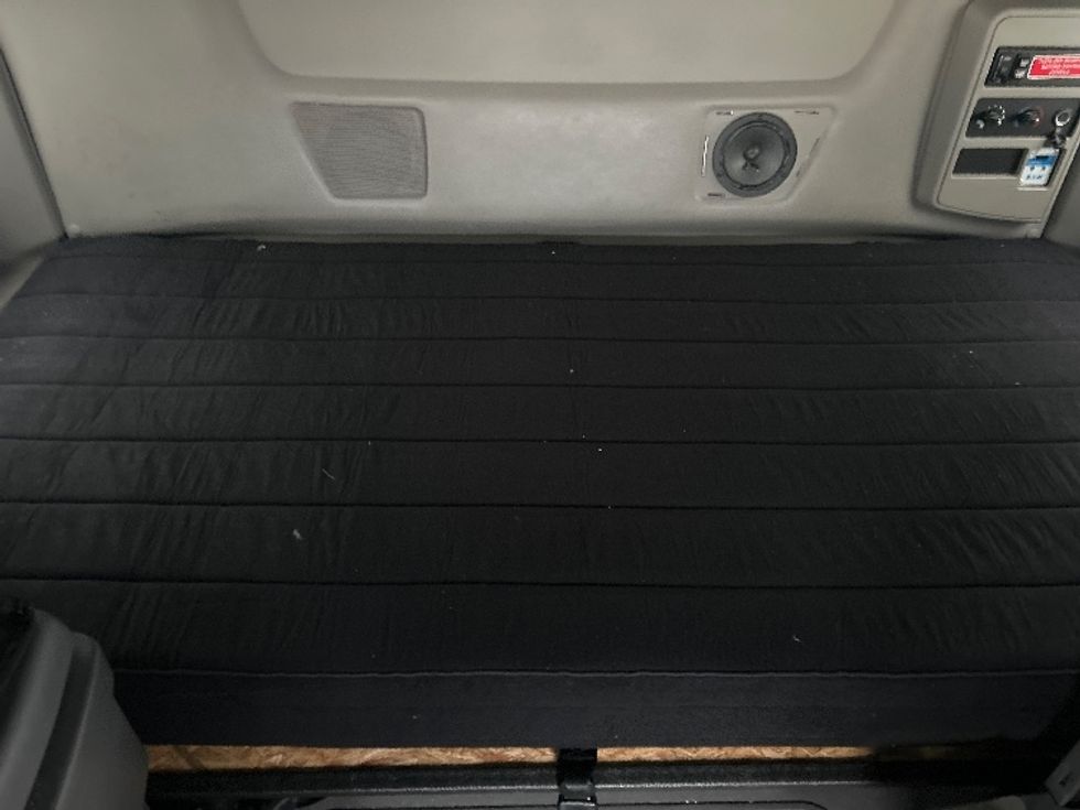 Sleeper Tractor-Heavy Duty Tractors-International-2023-LT625-Louisville-KY-606,171\n\t\tmiles-$ 47,250 - Image 17