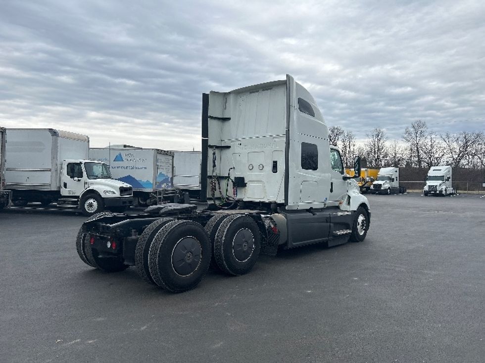 Sleeper Tractor-Heavy Duty Tractors-International-2023-LT625-Louisville-KY-606,171\n\t\tmiles-$ 47,250 - Image 7