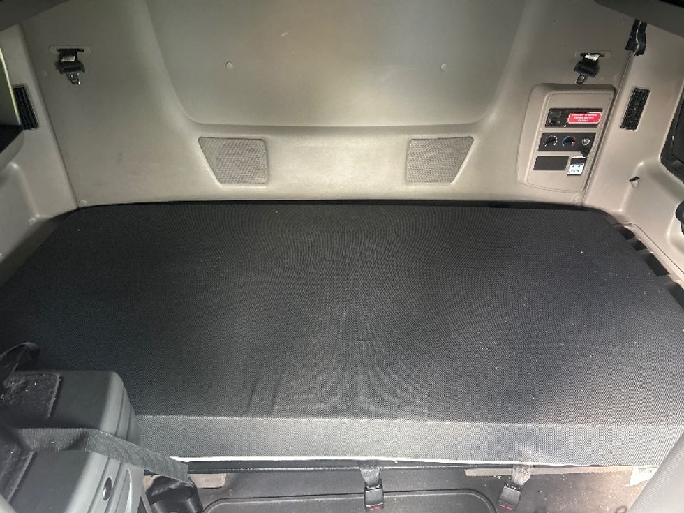 Sleeper Tractor-Heavy Duty Tractors-International-2023-LT625-Louisville-KY-618,315\n\t\tmiles-$ 43,750 - Image 17