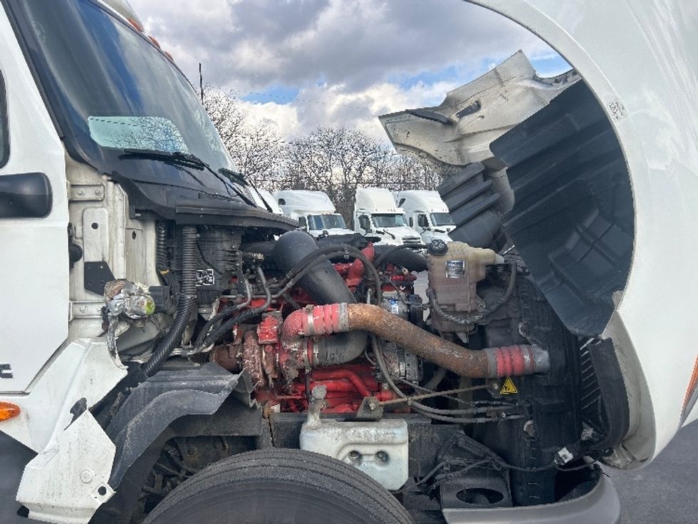 Sleeper Tractor-Heavy Duty Tractors-International-2023-LT625-Louisville-KY-618,315\n\t\tmiles-$ 43,750 - Image 20