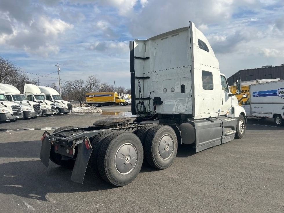 Sleeper Tractor-Heavy Duty Tractors-International-2023-LT625-Louisville-KY-618,315\n\t\tmiles-$ 43,750 - Image 7