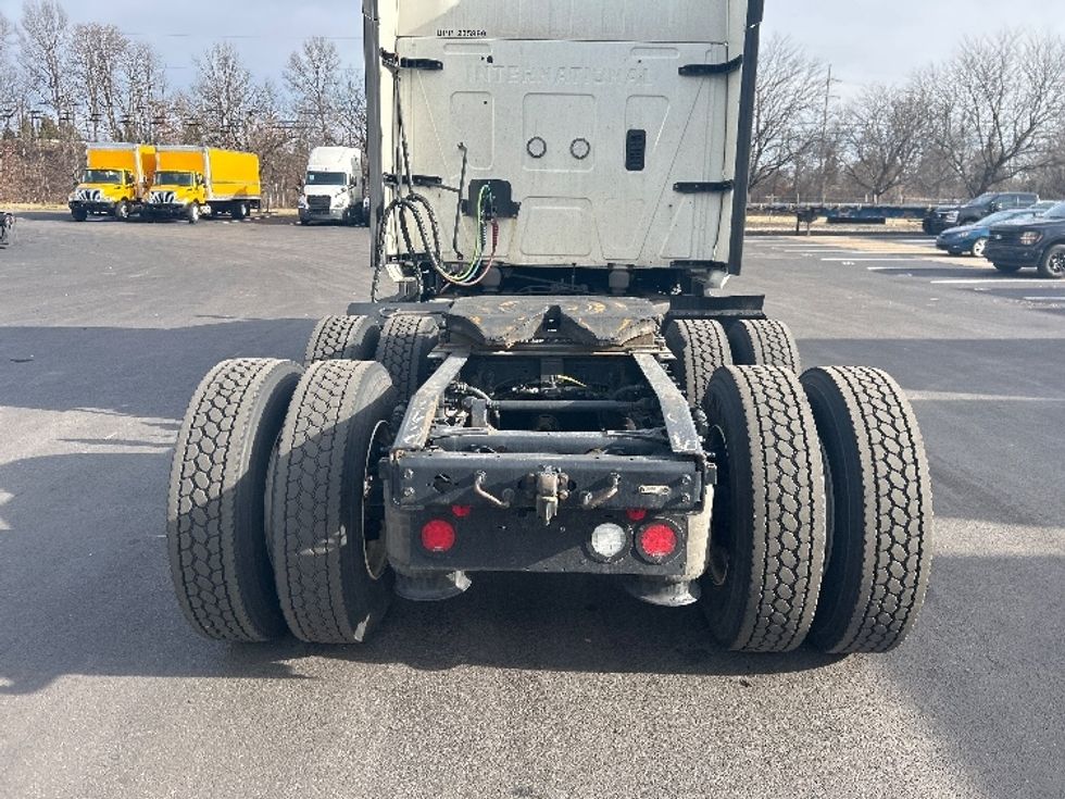 Sleeper Tractor-Heavy Duty Tractors-International-2023-LT625-Louisville-KY-651,338\n\t\tmiles-$ 40,750 - Image 6