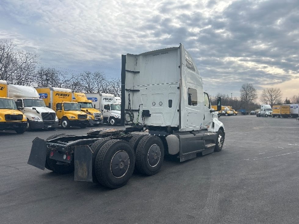 Sleeper Tractor-Heavy Duty Tractors-International-2023-LT625-Louisville-KY-651,678\n\t\tmiles-$ 40,750 - Image 7