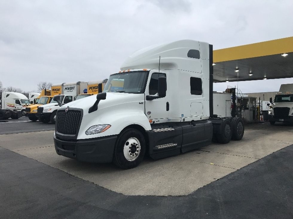 Sleeper Tractor-Heavy Duty Tractors-International-2023-LT625-Louisville-KY-655,098\n\t\tmiles-$ 42,500 - Image 3
