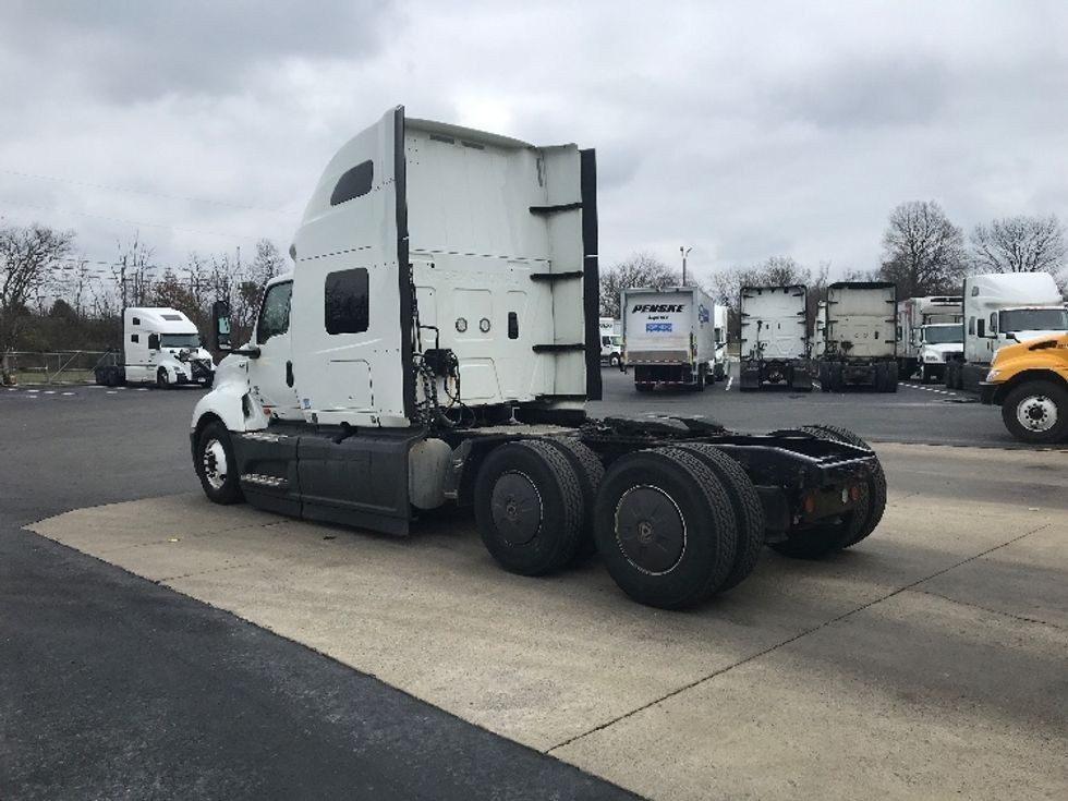 Sleeper Tractor-Heavy Duty Tractors-International-2023-LT625-Louisville-KY-655,098\n\t\tmiles-$ 42,500 - Image 5