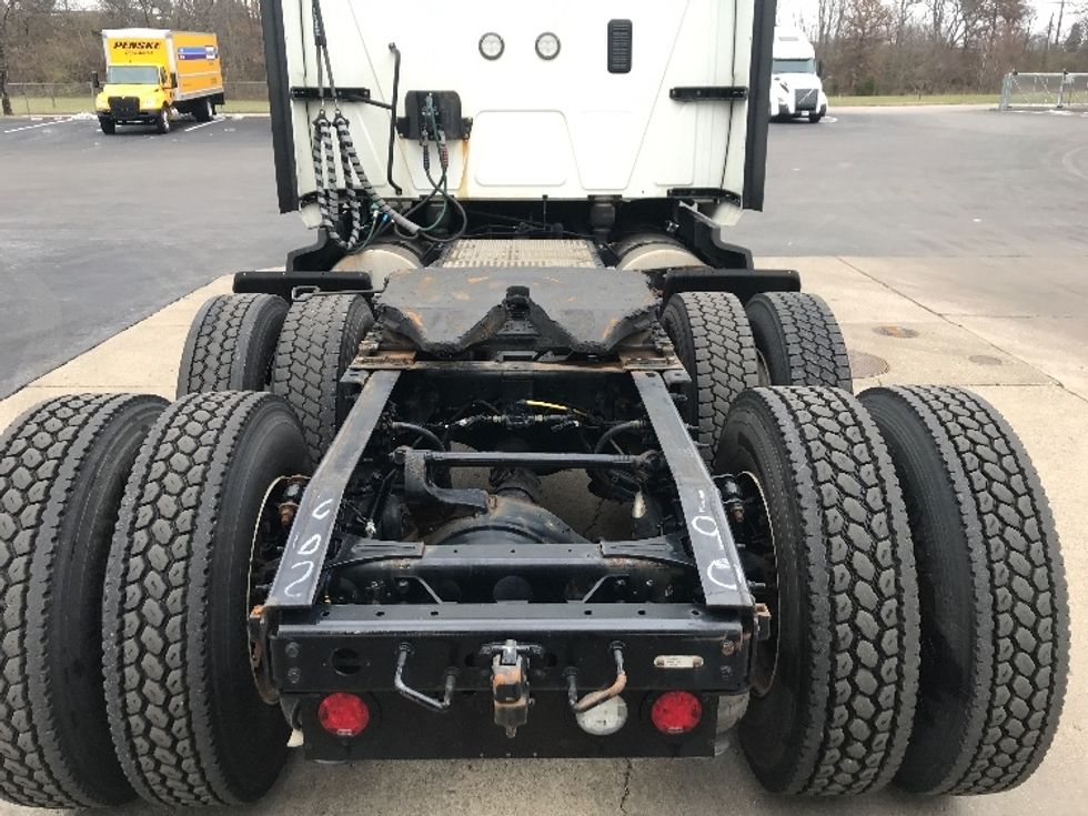 Sleeper Tractor-Heavy Duty Tractors-International-2023-LT625-Louisville-KY-655,098\n\t\tmiles-$ 42,500 - Image 6