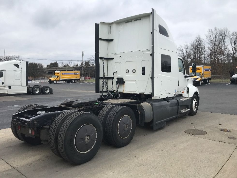 Sleeper Tractor-Heavy Duty Tractors-International-2023-LT625-Louisville-KY-655,098\n\t\tmiles-$ 42,500 - Image 7