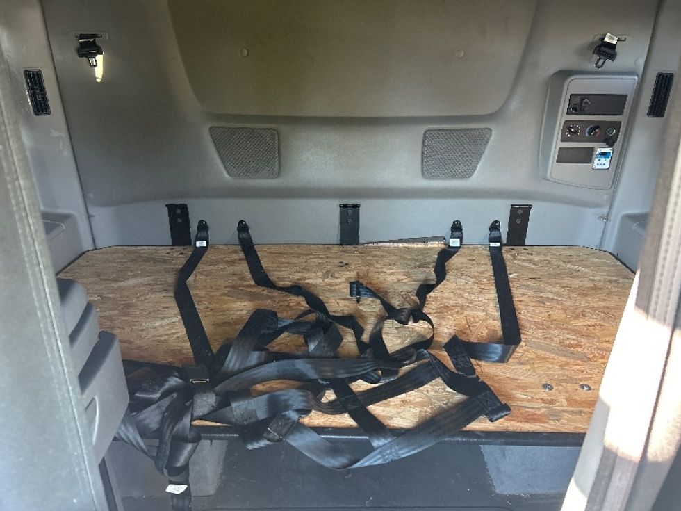 Sleeper Tractor-Heavy Duty Tractors-International-2023-LT625-Louisville-KY-661,179\n\t\tmiles-$ 43,750 - Image 16