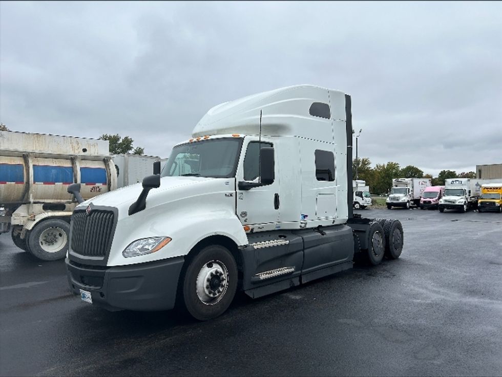 Sleeper Tractor-Heavy Duty Tractors-International-2023-LT625-Louisville-KY-661,179\n\t\tmiles-$ 43,750 - Image 3