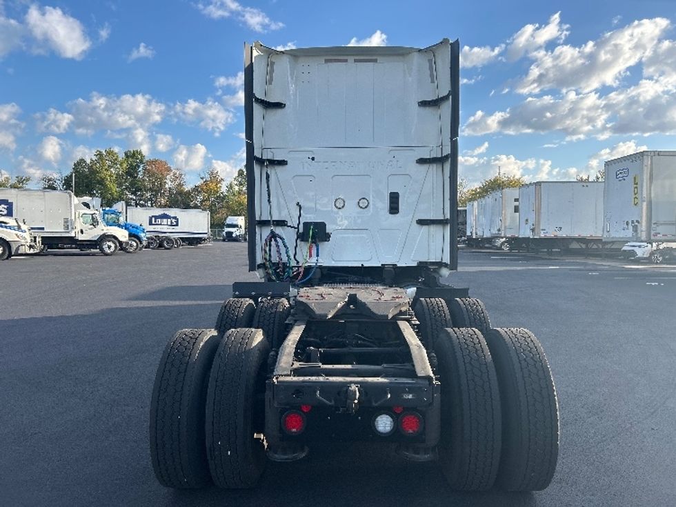 Sleeper Tractor-Heavy Duty Tractors-International-2023-LT625-Louisville-KY-675,974\n\t\tmiles-$ 42,250 - Image 6